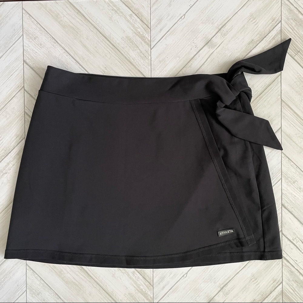 Athleta Black Faux Wrap Skirt with Side Tie size Medium